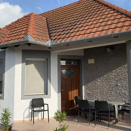 Apartament House And In Balaton 19032